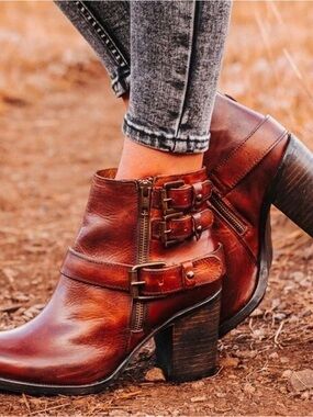 Freebird Brew is a handcrafted, distressed leather bootie Size 7